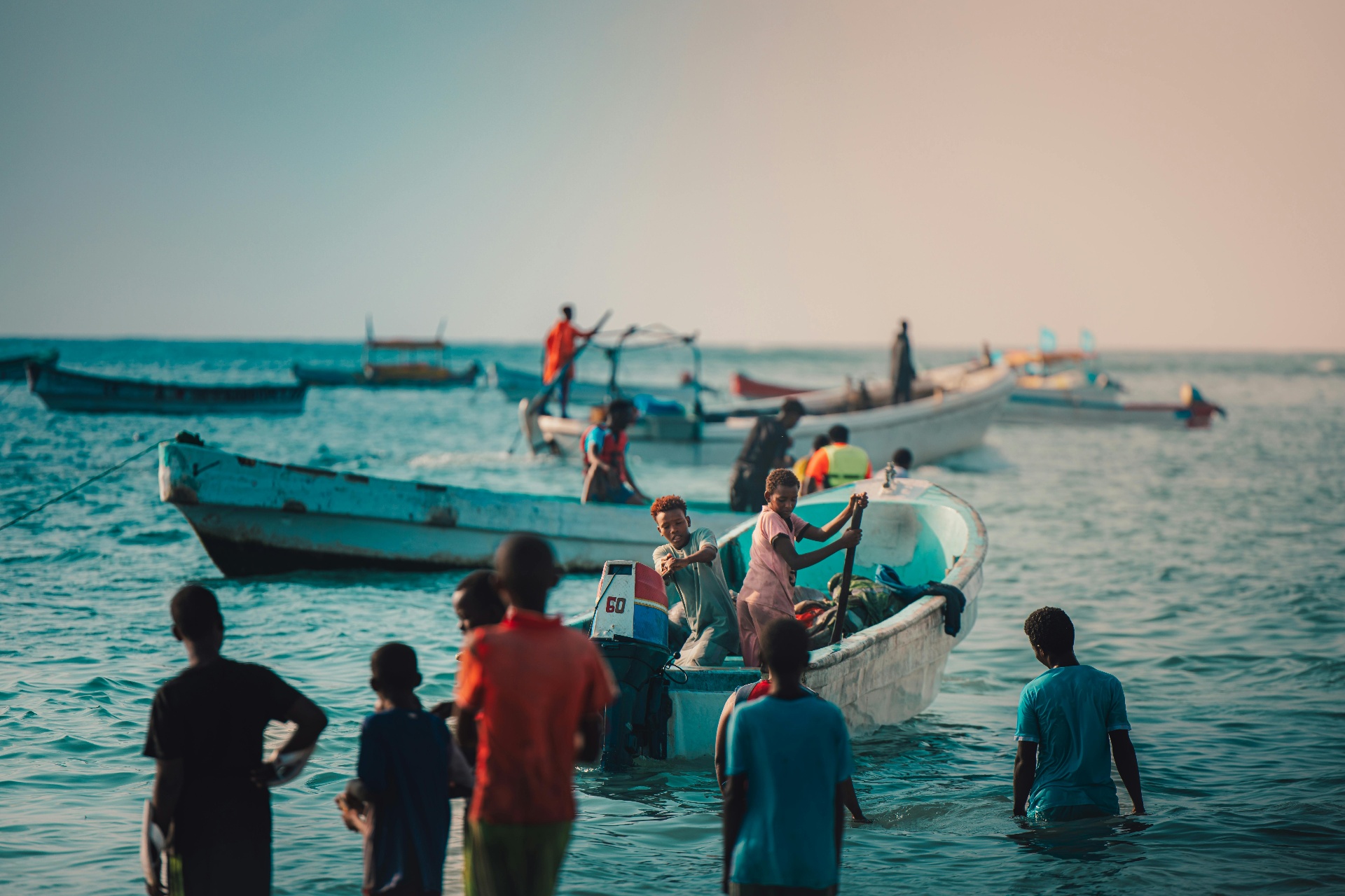 Somali fishermen on the coast